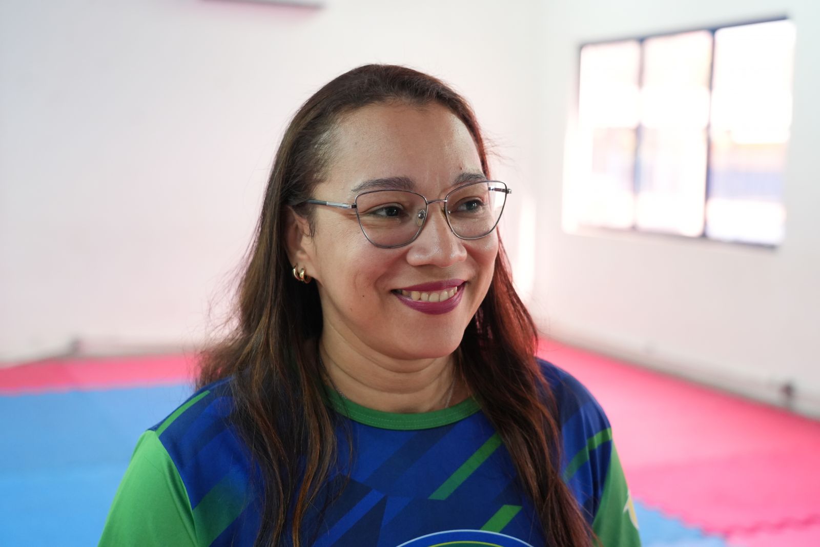 De acordo com Valéria Carvalho, a atividade trabalha o corpo de forma completa